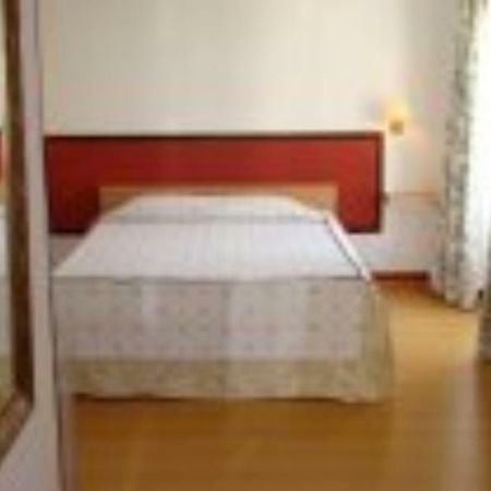 ホテルResidencial Pica Pau エストリル エクステリア 写真